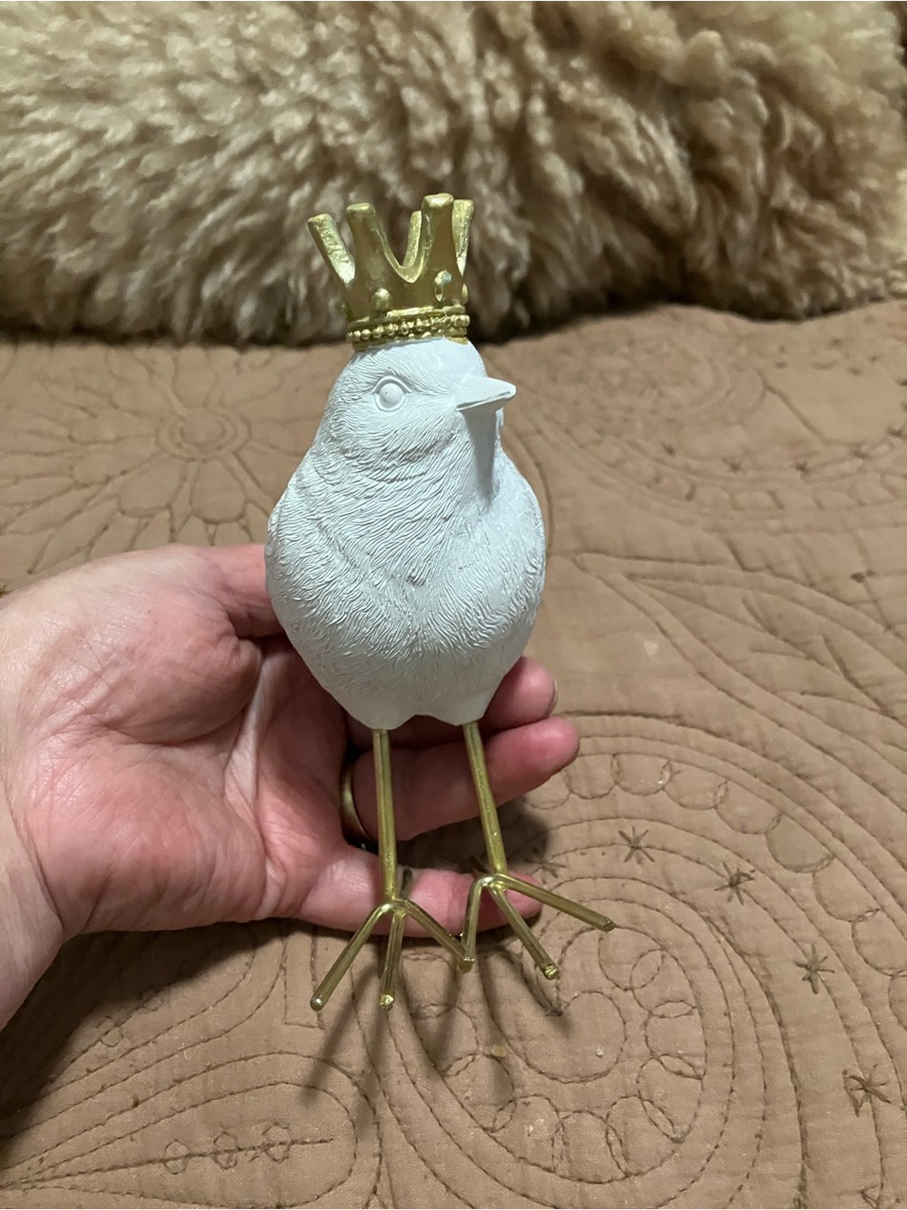 White and Gold Sagebrook Home Polyresin Bird Figurine